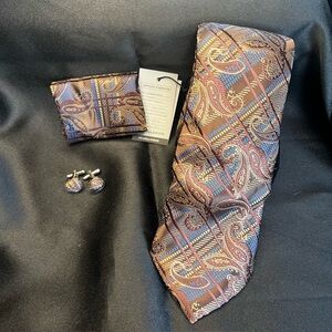 NWT- Elegant Paisley Tie Set in Brown and Blue
